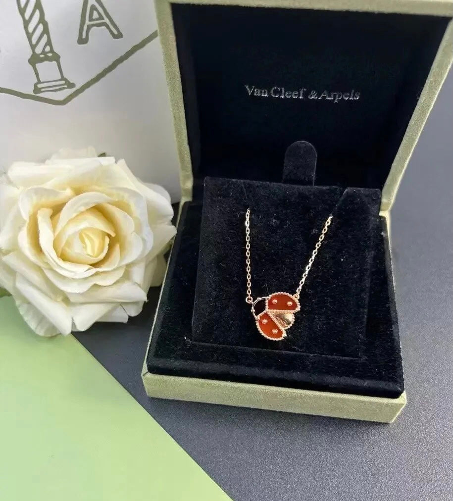 18K Van Cleef & Arpels Lucky Spring Pendant Necklace
