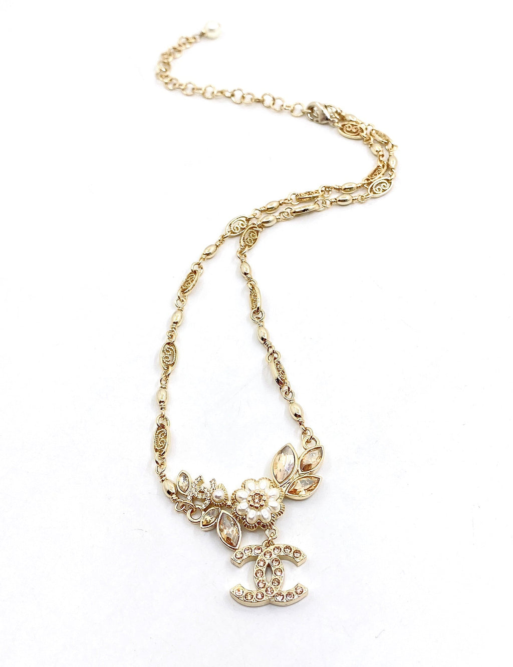 18K Chanel Flowers Diamonds Necklace