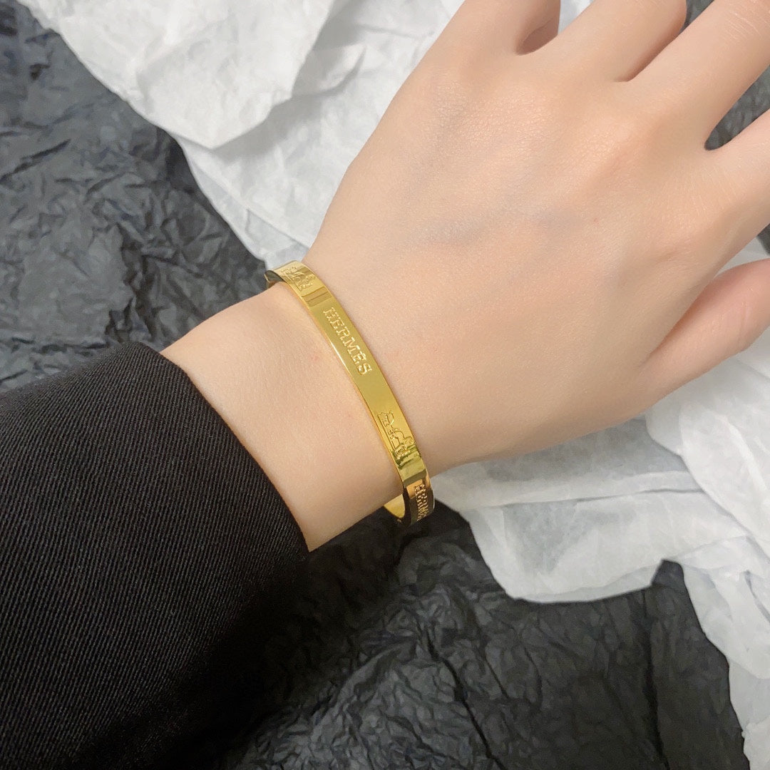 18K Hermès Bracelet
