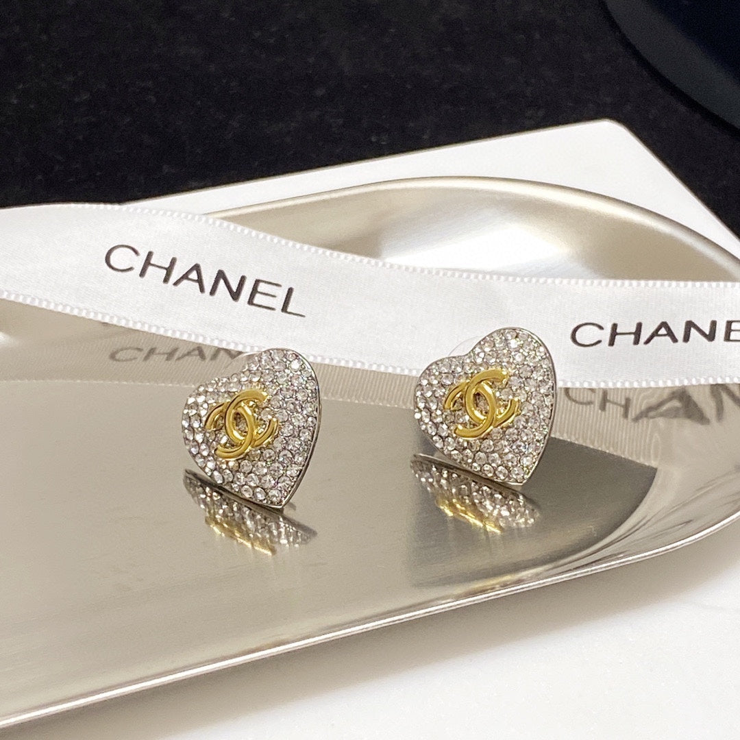 18K Chanel Heart Diamonds Earrings