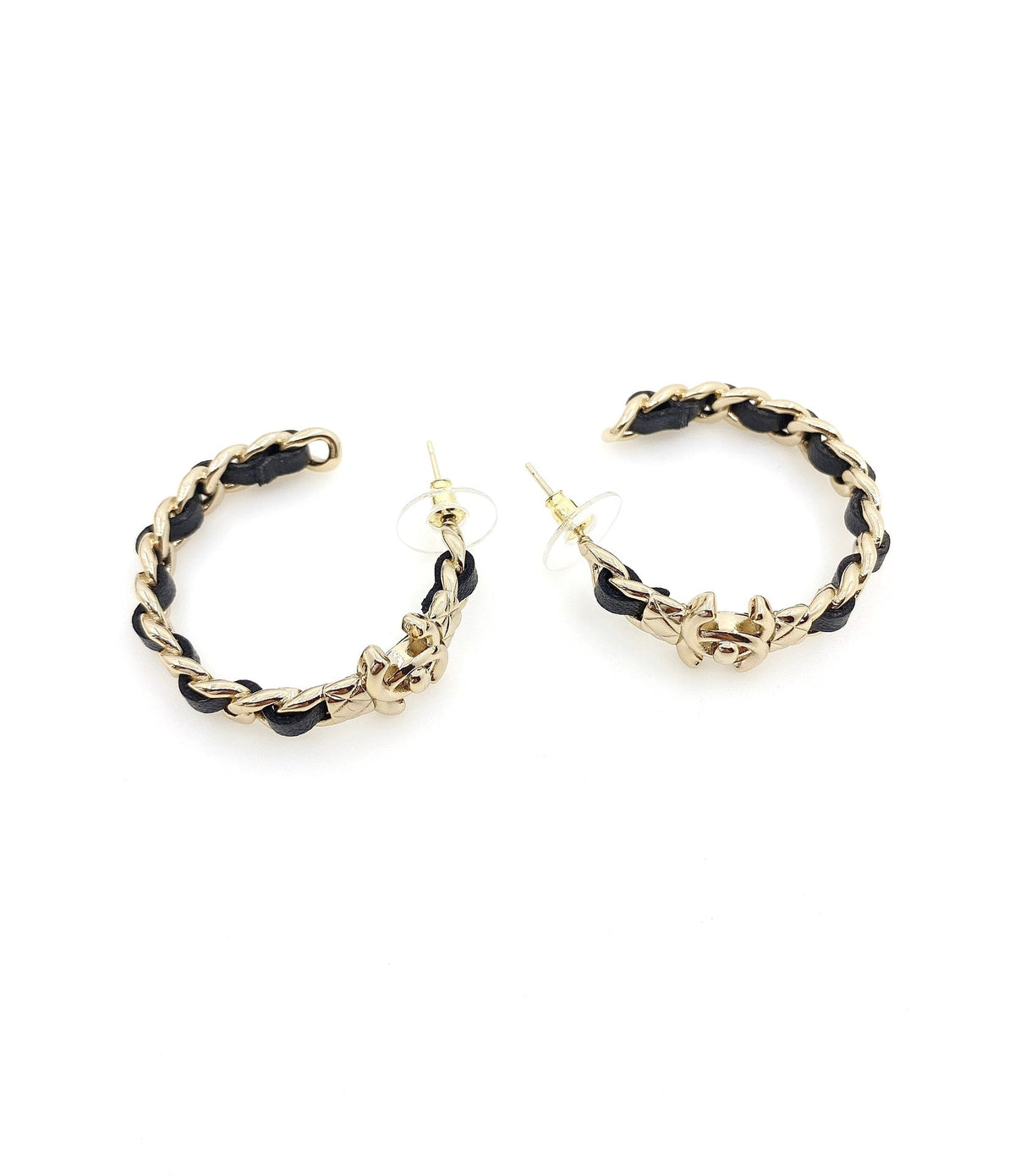 18K Chanel Cricle Leather Earrings