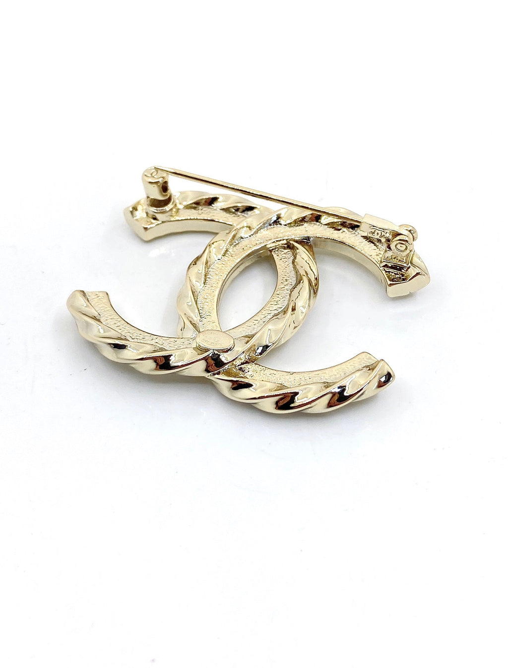 18K Chanel Diamonds Brooch