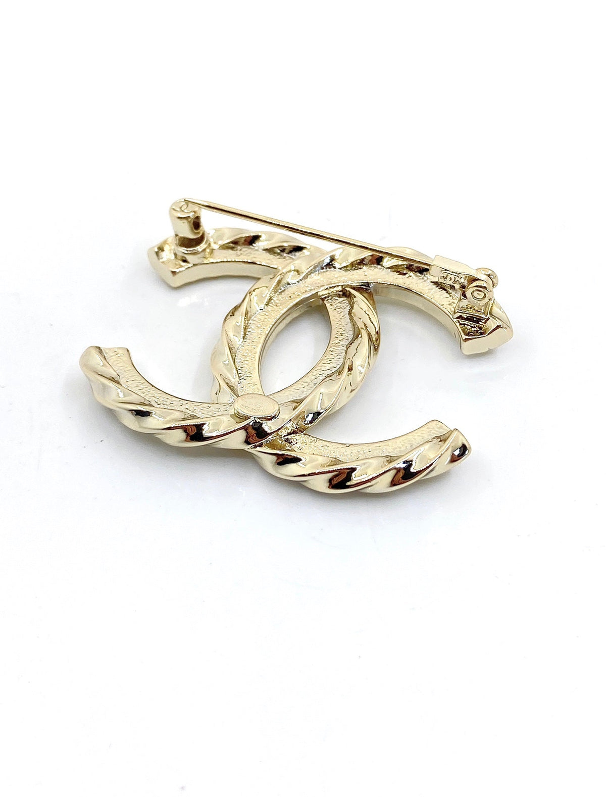18K Chanel Diamonds Brooch