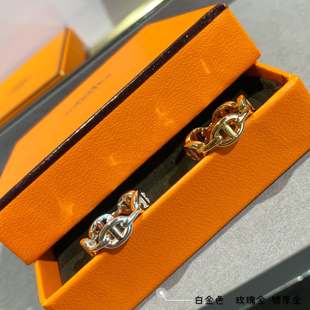 18K Chaine D'Ancre Enchainee Hermès Ring