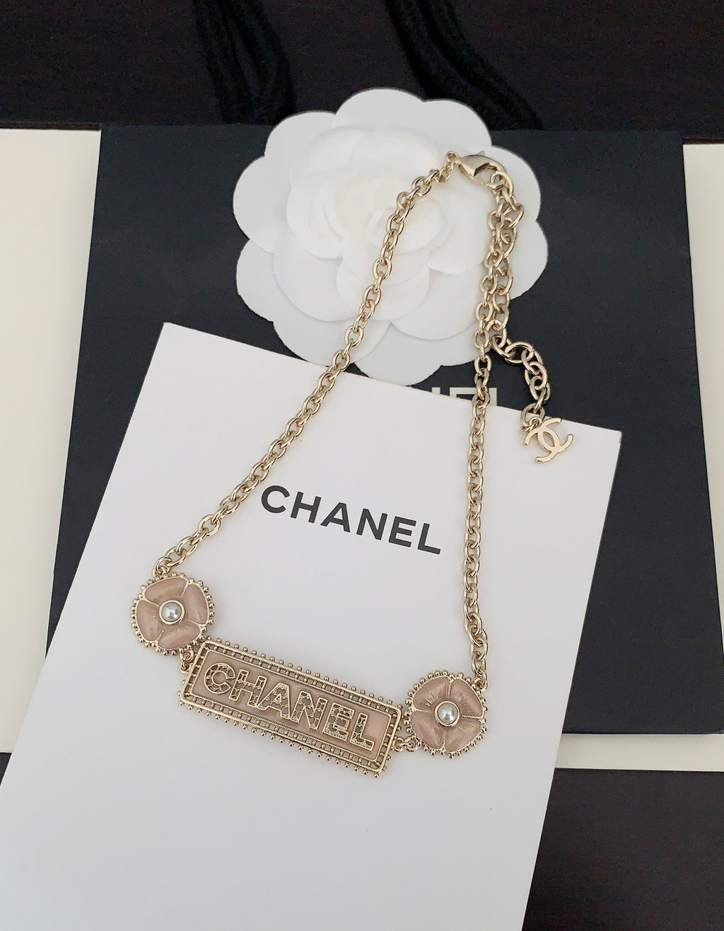 18K Chanel Resin Diamonds Necklace
