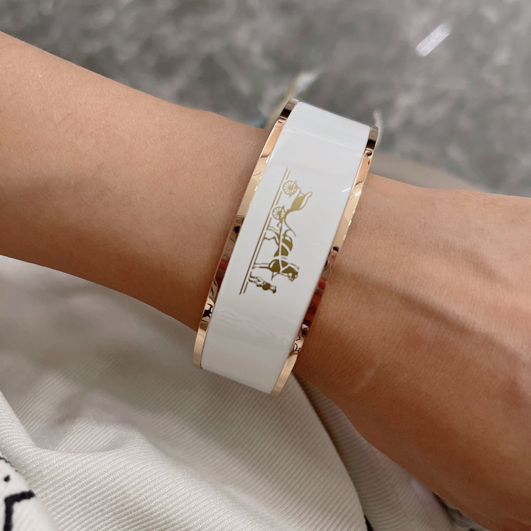 18K Enamel Cal¨¨che Wide Bangle Hermès Bracelet
