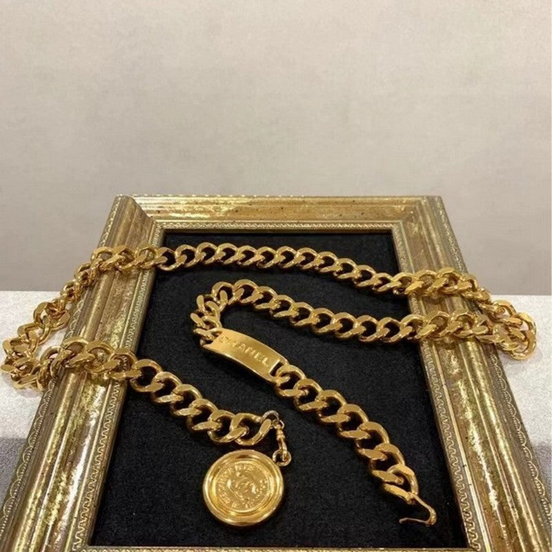 18K Chanel Gold Vintage Necklace