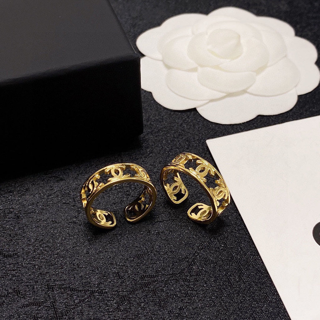 18K Chanel Vintage Openwork Ring