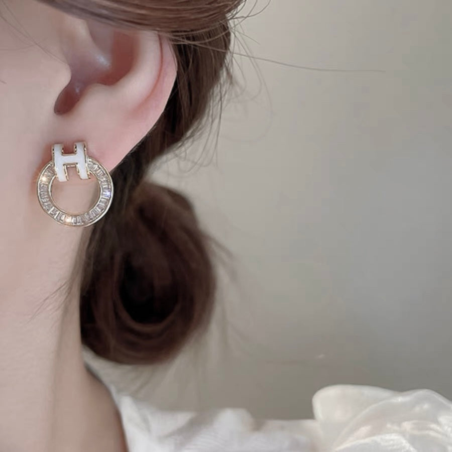 18K Clic Hermès Diamond Earrings