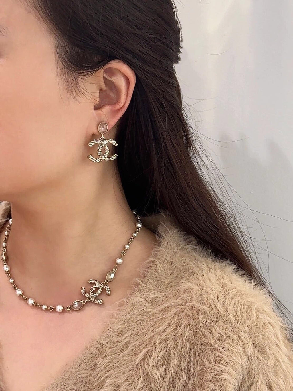 18K Chanel Pearls Necklace