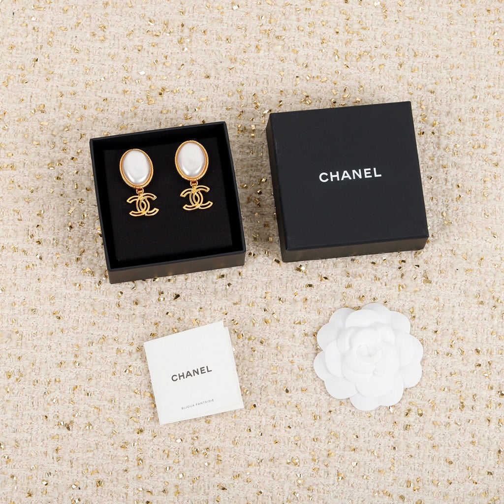 18K Chanel Big Pearl Pendant Earrings