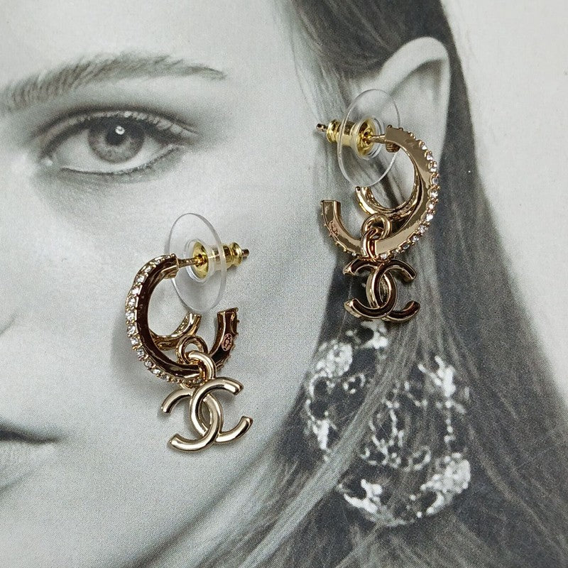 18K Chanel Vintage Gold Earrings