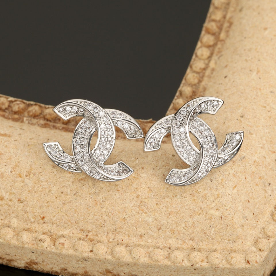 18K Chanel Diamonds Earrings