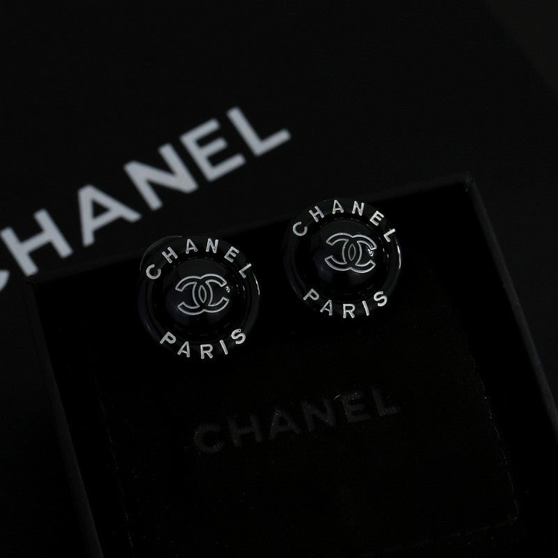 18K Chanel Black Round Earrings