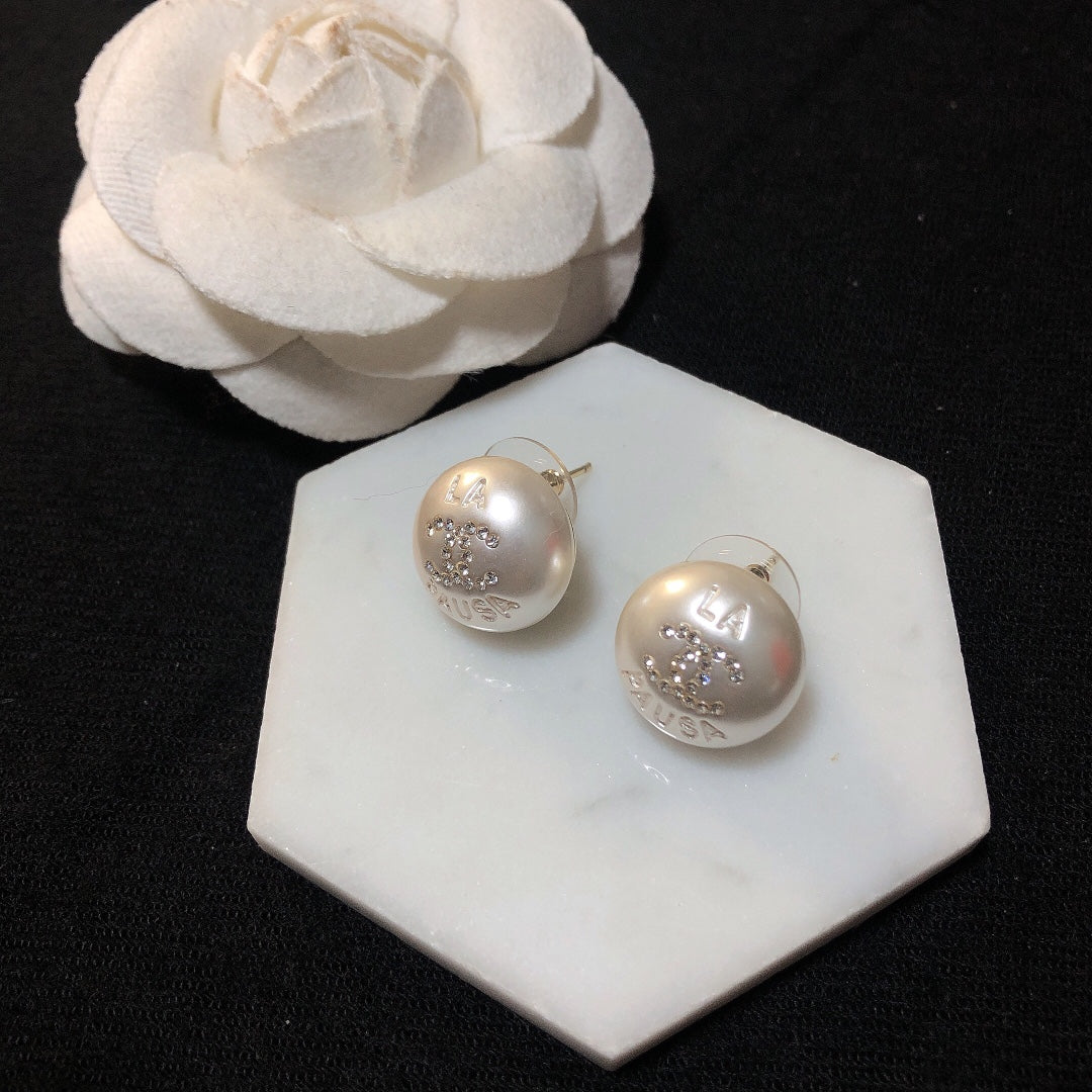 18K Chanel Pearl Earrings