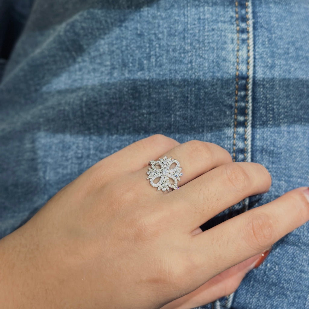 18K Tiffany & Co. Vinatge Flower Ring