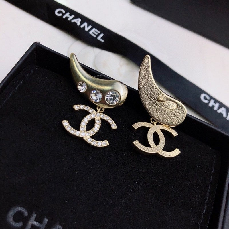 18K Chanel Feather Diamond Gold Earrings