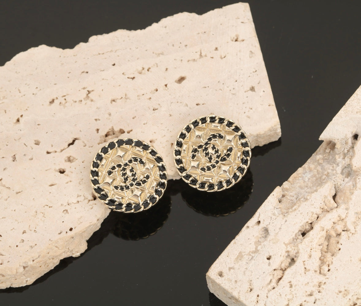 18K Chanel Diamond Round Earrings