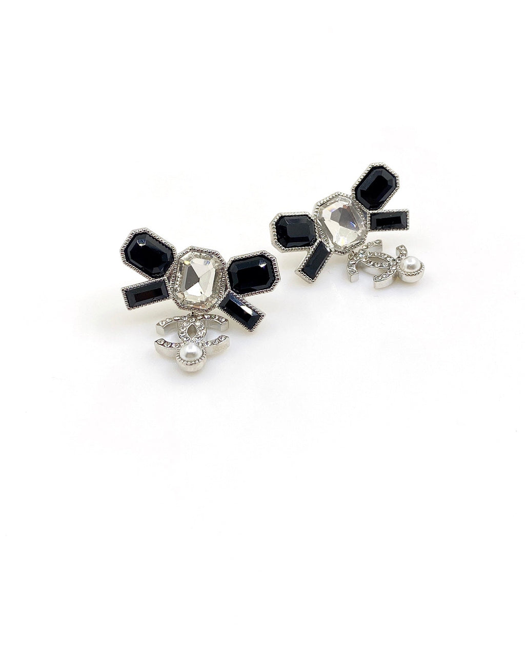 18K Chanel Bow Tie Crystals Earrings