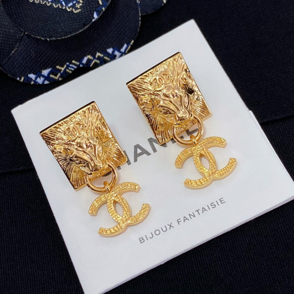 18K Chanel Lion Sharp Earrings