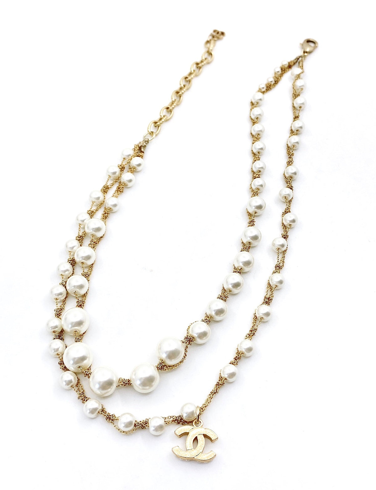 18K Chanel Pearls Necklace