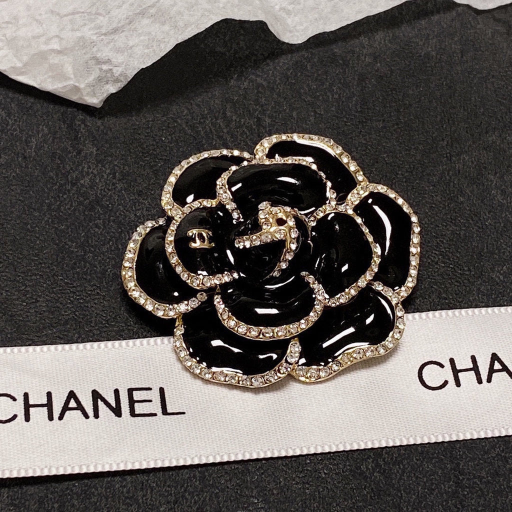 18K Chanel Black Flower Brooch