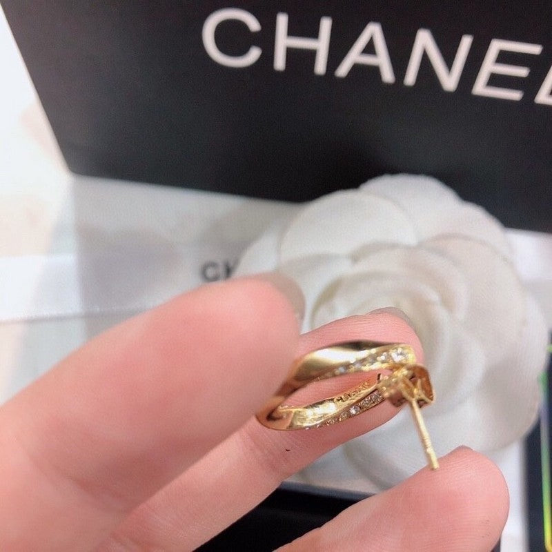 18K Chanel Half Cirle Diamond Earrings