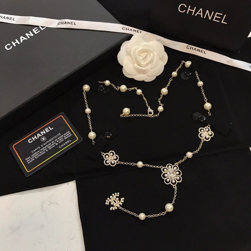 18K Chanel Flowers Pearl Long Necklace