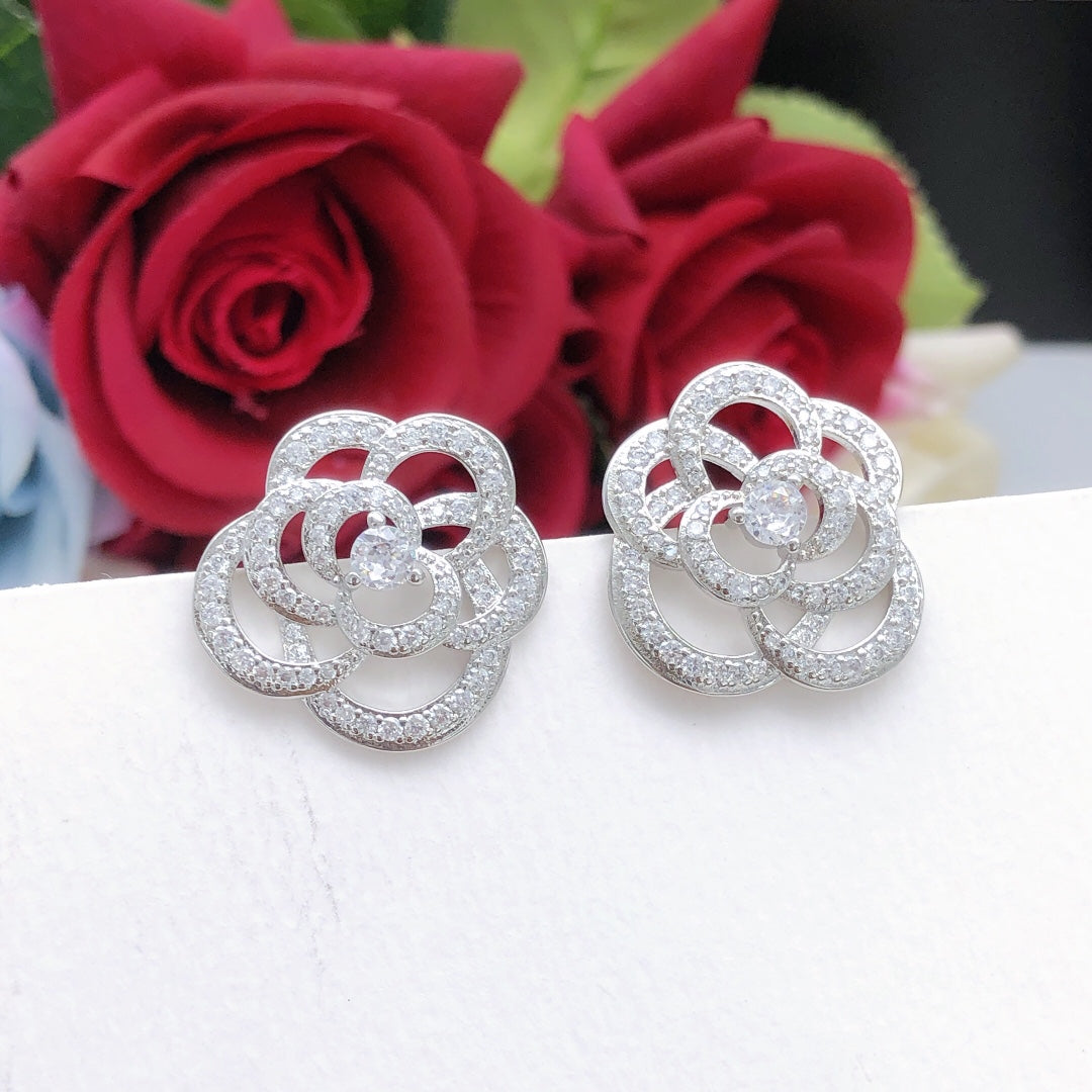 18K Chanel Camellia Diamond Earrings