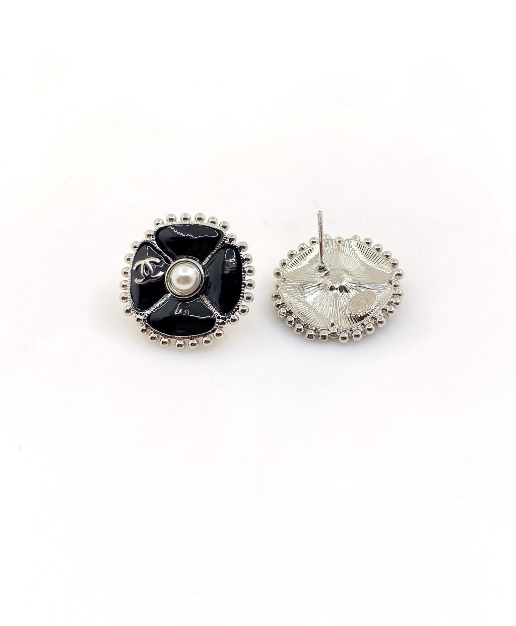 18k Chanel Black Pearl Clover Earrings