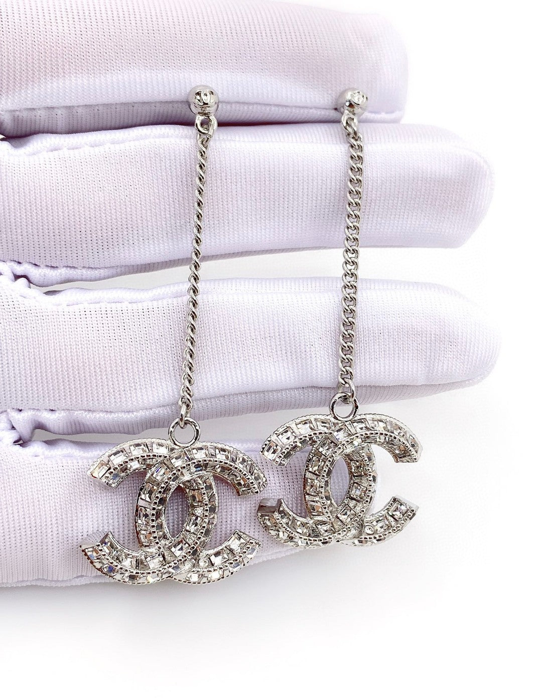 18K Chanel Long Crystals Earrings