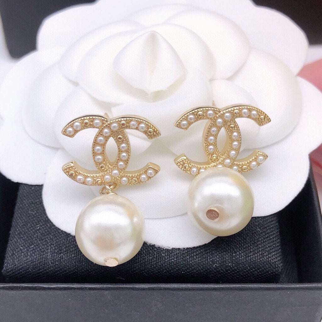 18K Chanel Pearl Drop Earrings