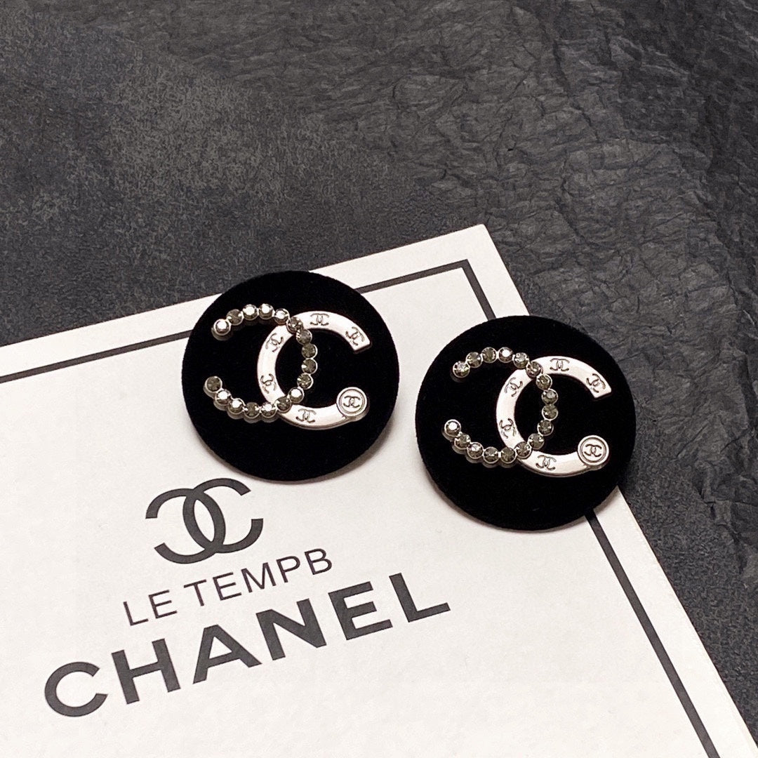 18K Chanel Black Resin Circle Earrings