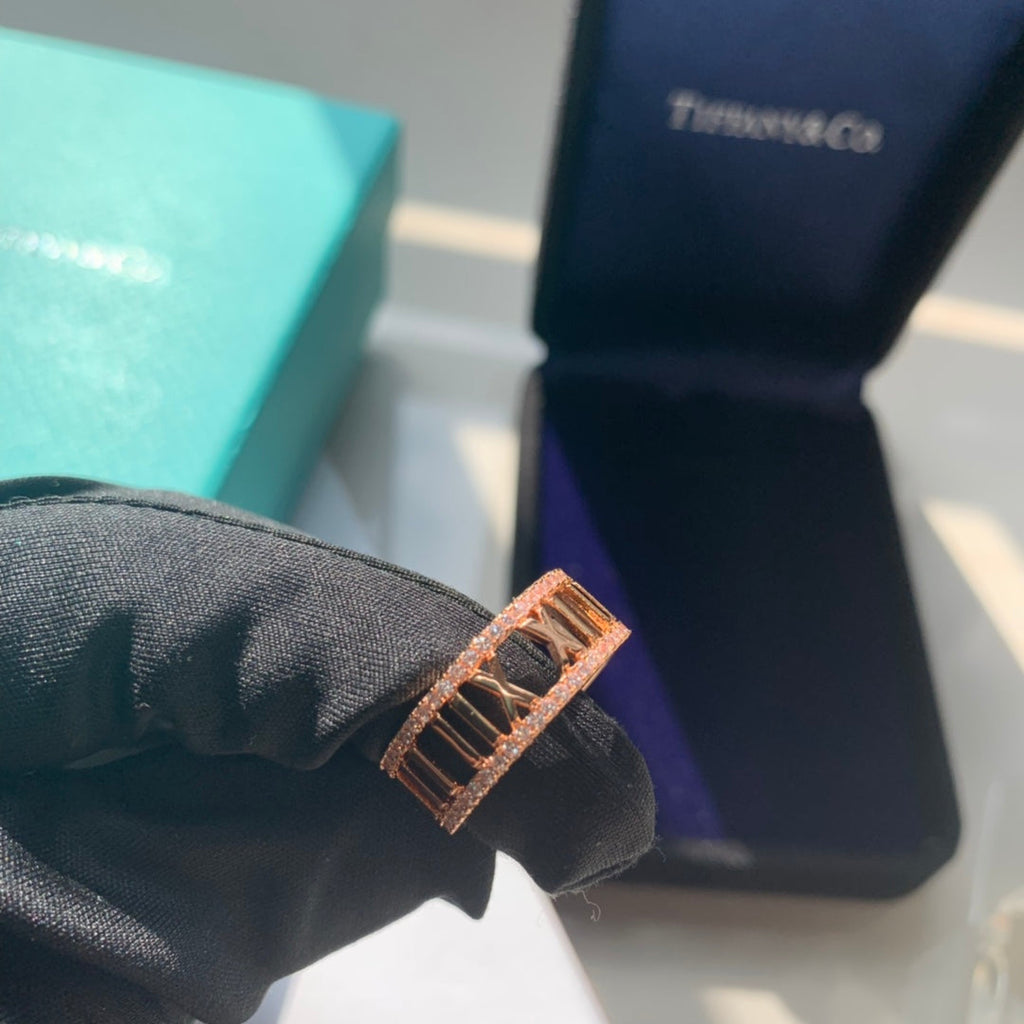 18K Tiffany & Co. Atlas Diamond Ring