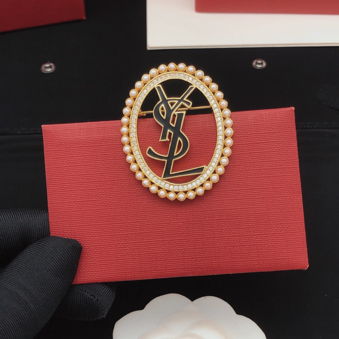 18K Saint Laurent Oval Pearls Brooch