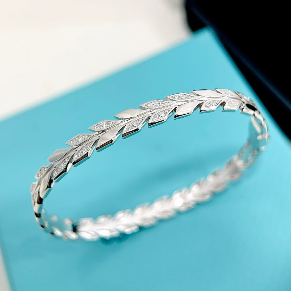 18K Tiffany & Co. Victoria Vine Diamonds Bracelet