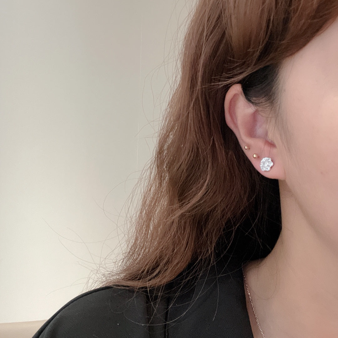 18K Van Cleef & Arpels Flower Crystal Earrings