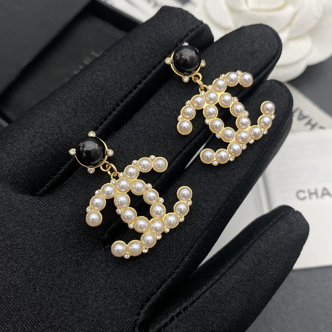18K Pearl Chanel Pendant Earrings