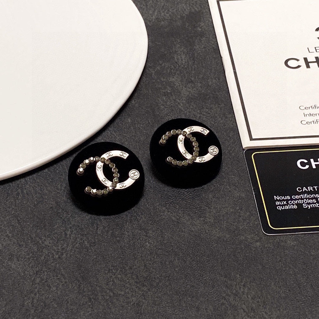 18K Chanel Black Resin Circle Earrings
