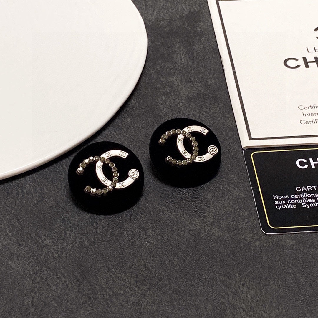 18K Chanel Black Resin Circle Earrings