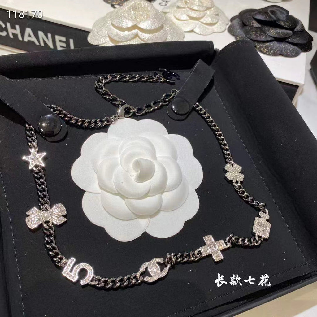 18K Chanel No.5 Perfume Bottle Pendant Necklace