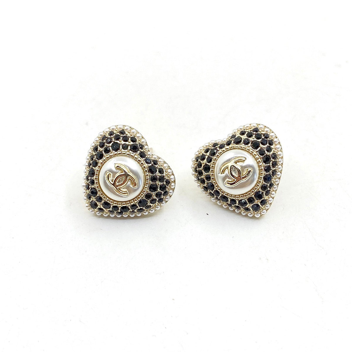 18K Chanel Heart Crystals Earrings