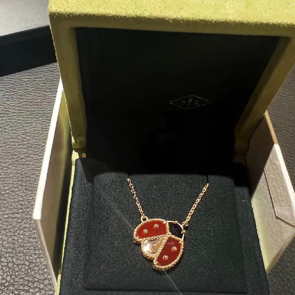 18K Van Cleef & Arpels Lucky Spring Pendant Necklace