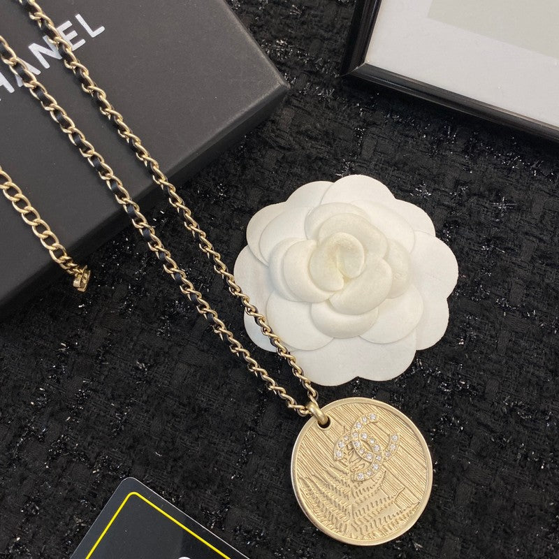 18K Chanel 22S Vintage Necklace
