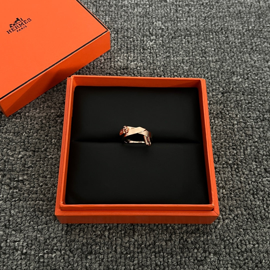 18K Kelly Gavroche Hermès Ring