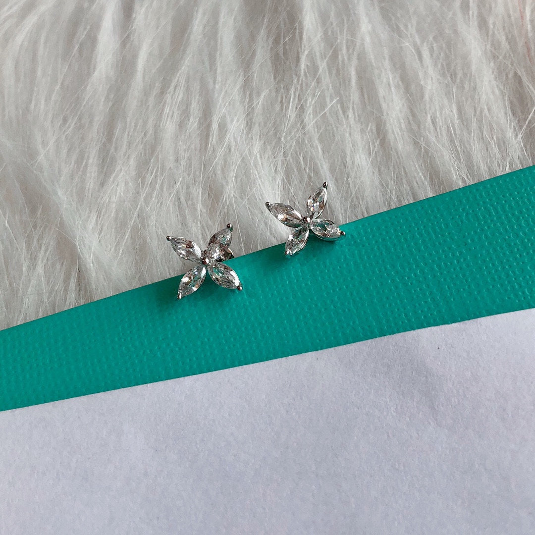 18K Tiffany & Co. Victoria Earrings