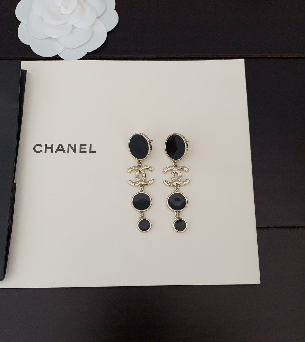 18K Chanel Black Crystals Earrings