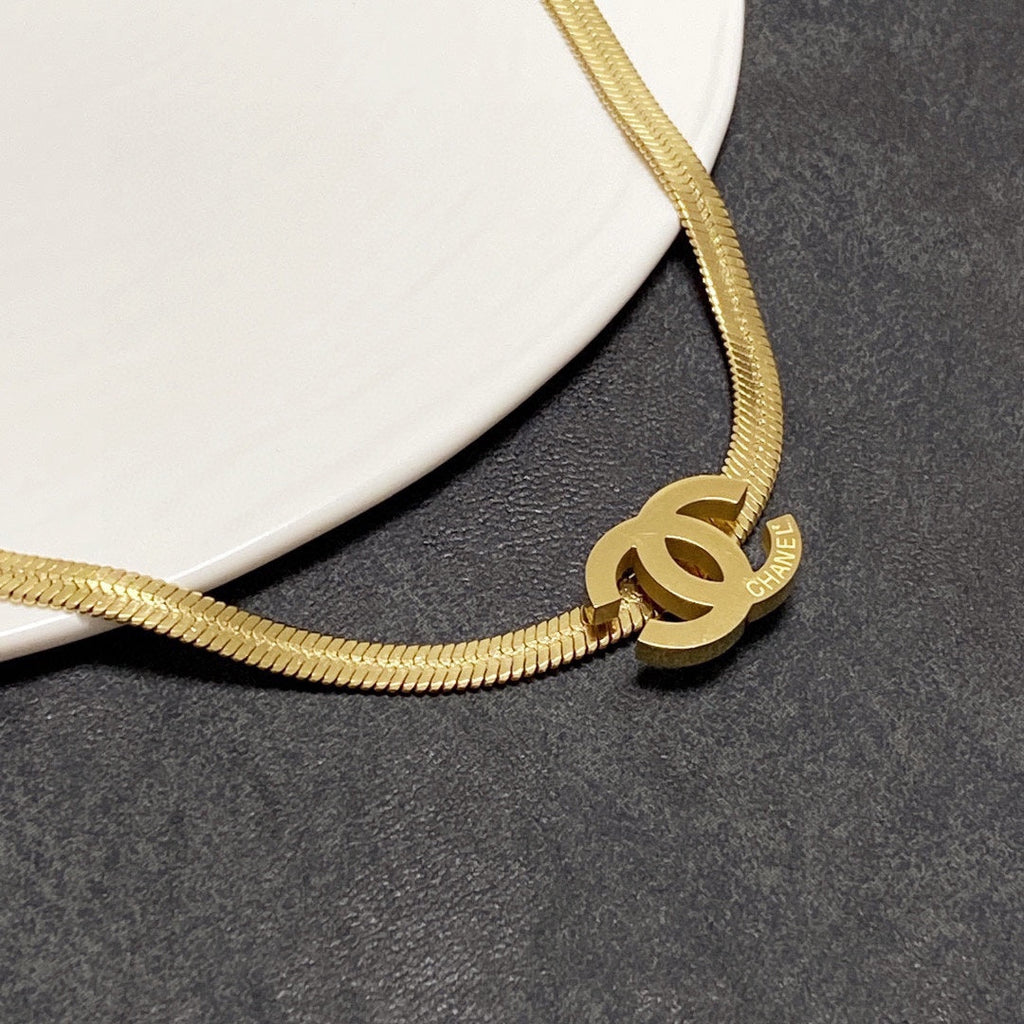 18K Chanel Gold Chain Choker Necklace