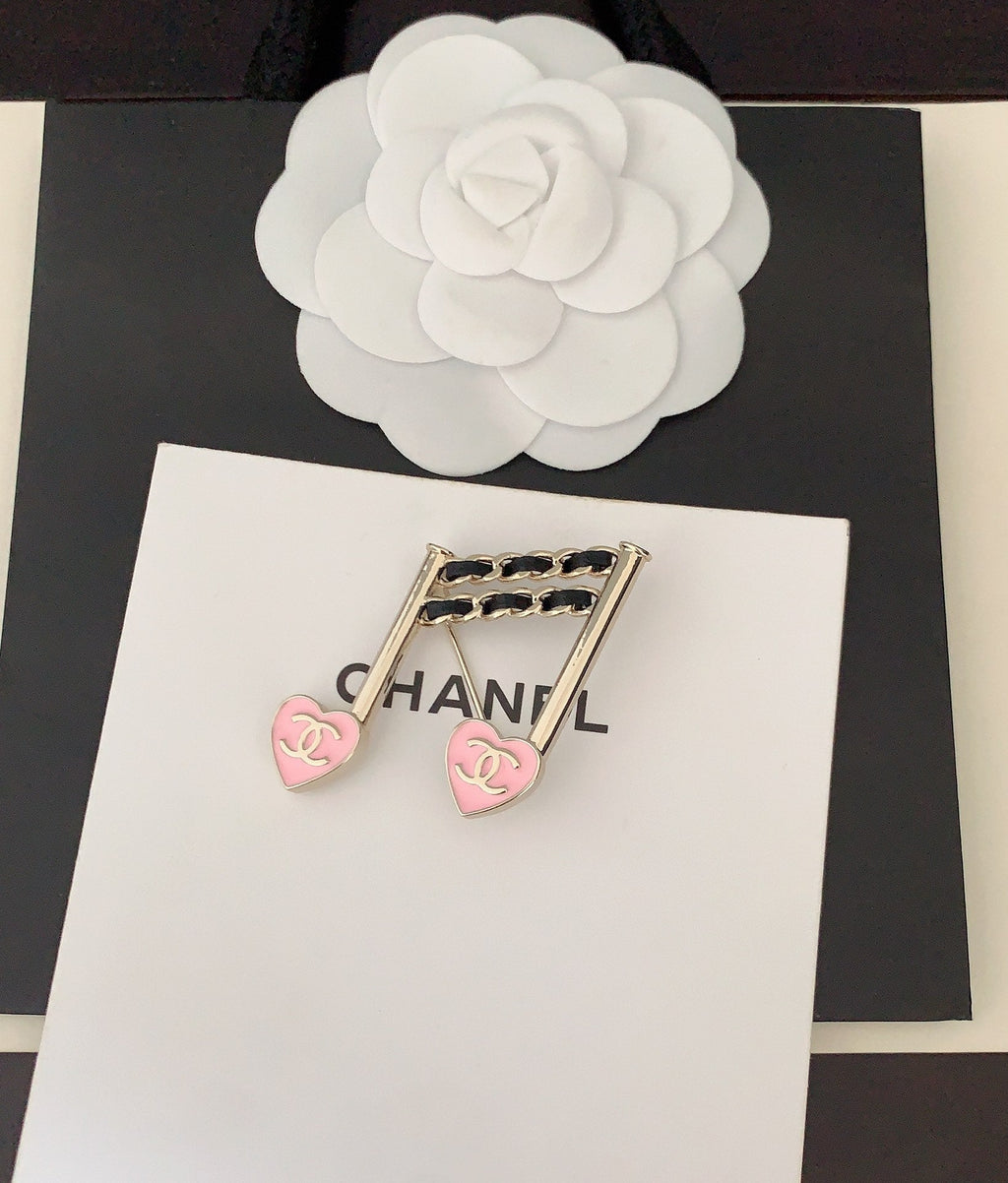 18K Chanel Music Symbol Brooch