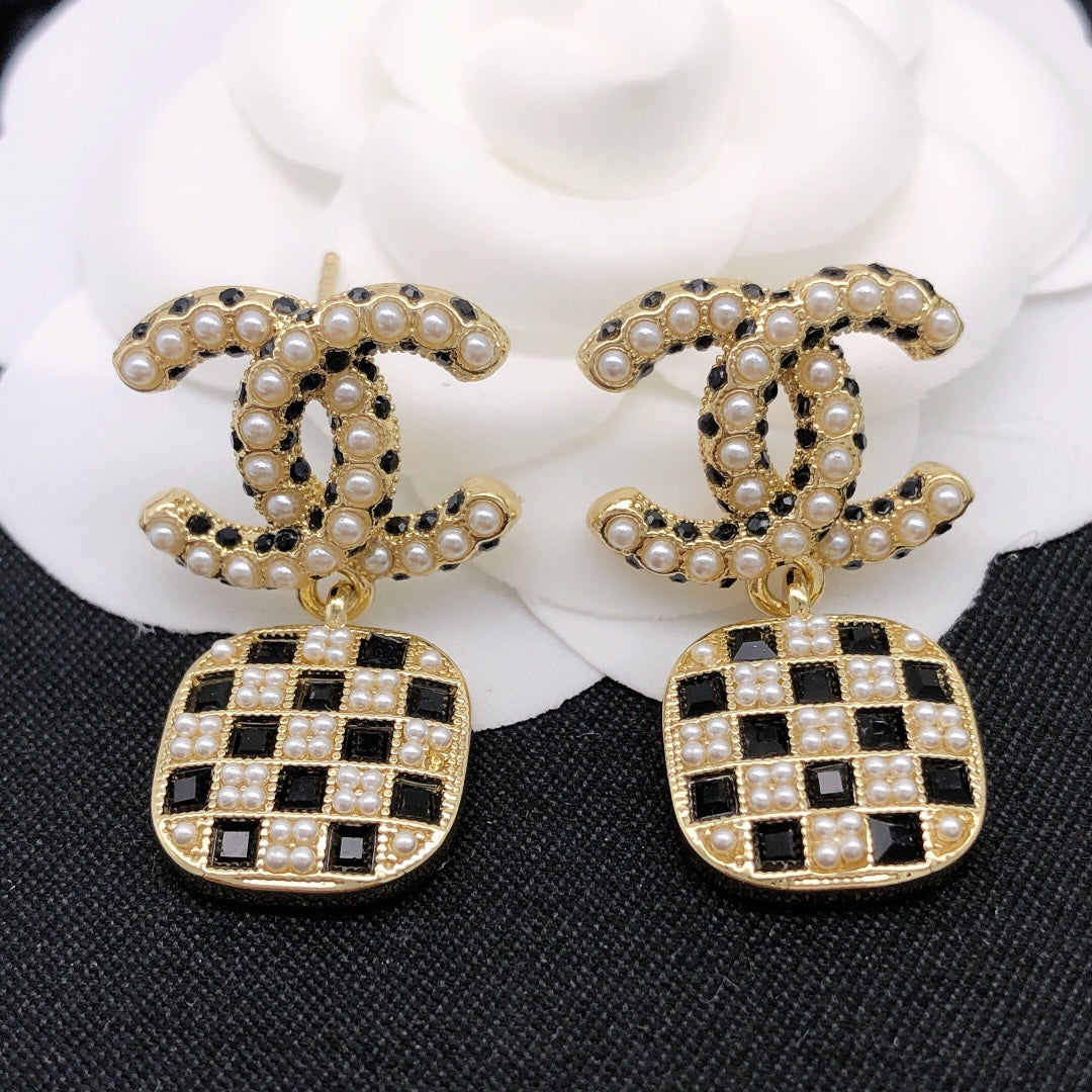 18K Chanel Chain Earrings